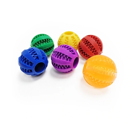 Toys de perros TPR Treat Ball: diversión hinchable, dura y llena de golosinas